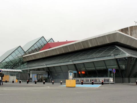 Private Airport Transfer - Reykjavík to Keflavík Airport, photo 4