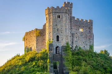 Private 5-Hour Cultural Tour of Cardiff with Castle Entry