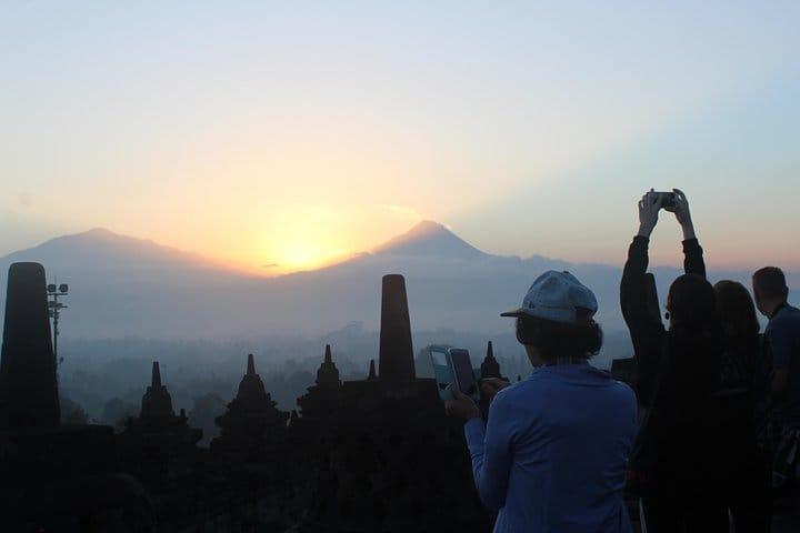 Borobudur Sunrise Merapi Volcano Tour
