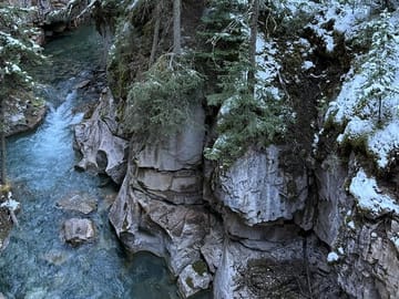 Evening Hiking Tour in Johnston Canyon, Banff National Park