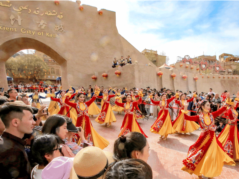 Kashgar Private Tour: Mosque, Concubine's Garden & Old City