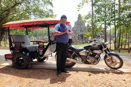 Private Angkor Wat Tuk-Tuk Tour with Sunrise, Sunset & Local Markets