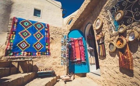 Takrouna and Zriba Alia Private Tour from Tunis with Traditional Berber Cuisine