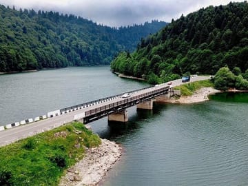 4 Full days in Georgia with private tour, free aiport