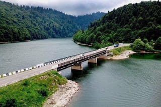 2 Days Private Tour to Shaori Lake and Khvanchkara Cellar in Racha