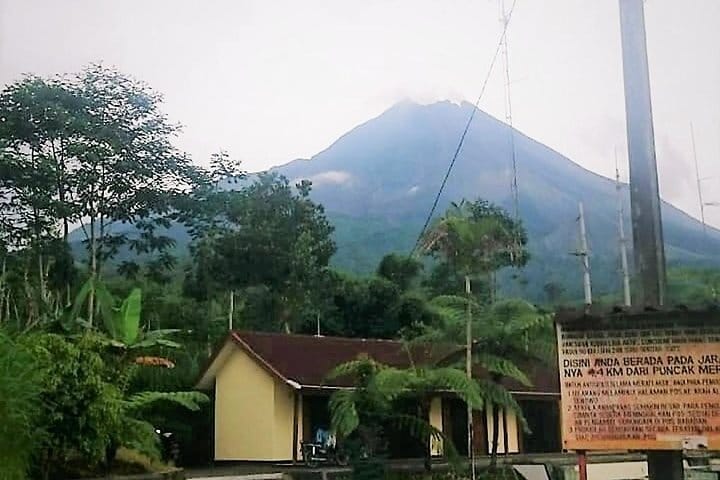 Borobudur Sunrise Merapi Volcano Tour