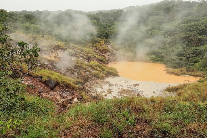Rincon Volcano Park hike, Oropéndola Waterfall & Hot Springs 9
