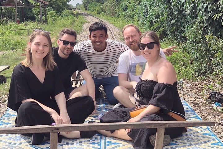 Half day morning bicycle tour to Explore local livelihood and test local snacks