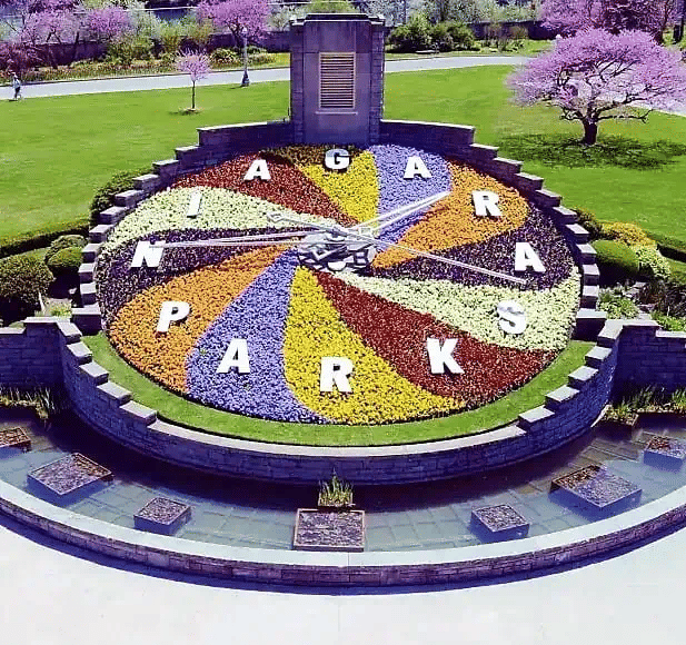 Niagara Falls Day & Evening Tour with Niagara Skywheel