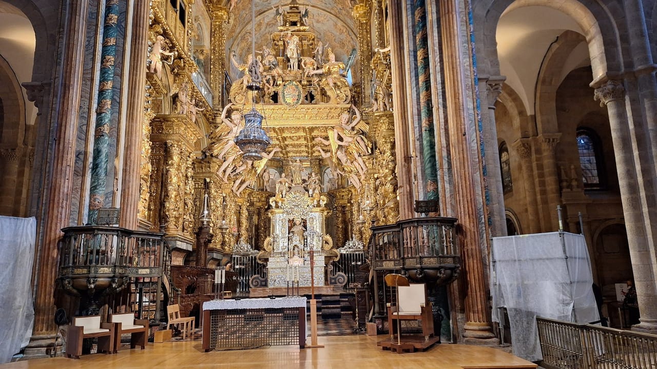 Private Santiago de Compostela Tour from Porto with Pilgrim Mass 4