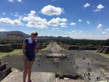 Private Day Tour of Teotihuacan and Xochimilco in Mexico City