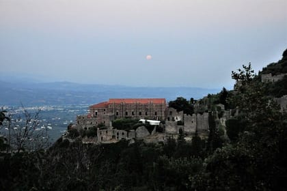 Full Day Tour to Ancient Sparta, Kaiadas, Mystras, Including Meal
