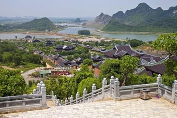 Ninh Binh Day Tour with Boat Trip at Trang An from Hanoi