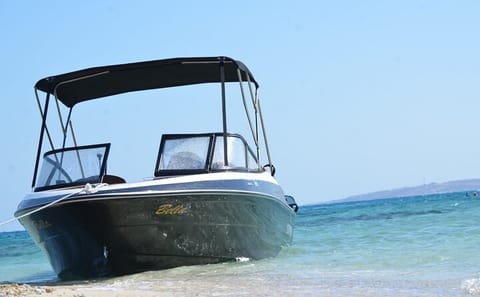 Private Speedboat Tour to Mahmya Island from Hurghada