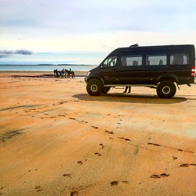Private Super-Jeep - Wonders of Snæfellsnes Peninsula