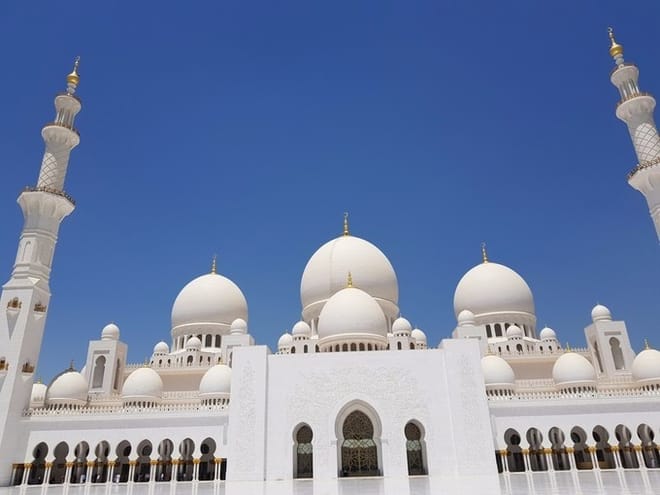 Semi Private Full-Day Tour of Abu Dhabi and Qasr al Watan Ticket  2