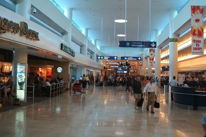 Cancun Airport Private Shuttle with WIFI 5