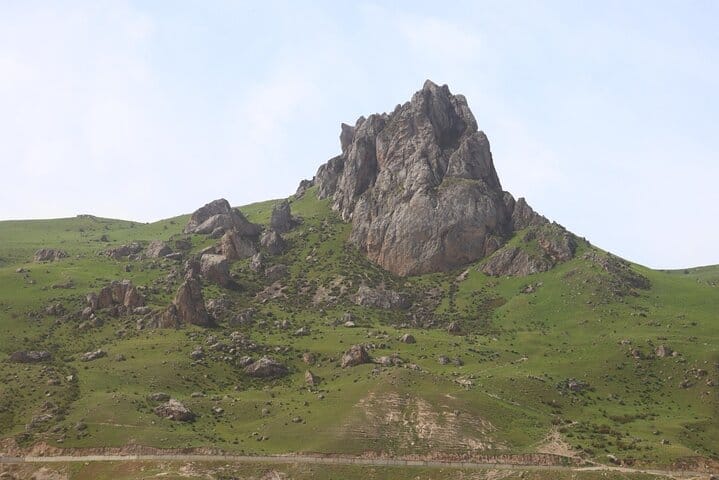 Beshbarmag-tour_pilgrim-Azerbaijan-tour_Beshbarmag tour_Visit Land Azerbaijan Travel-VLA_tourism