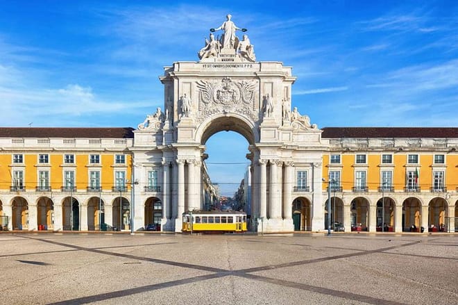 Private Lisbon city tour 9