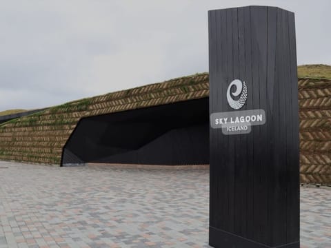 Keflavík Airport - Sky Lagoon, photo 2