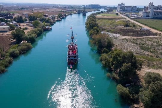 Side: Manavgat River Cruise, Waterfalls ve Market Tour