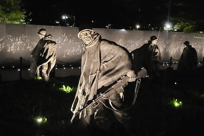 Washington DC Night Memorials Walking Tour with Skyline View — photo 2