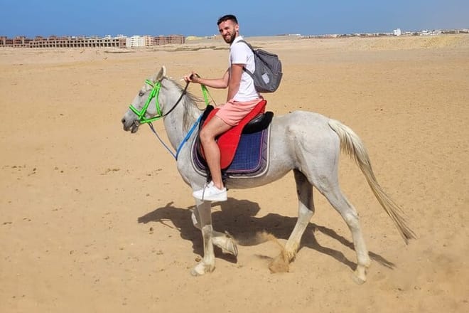 One Hour Horseback Riding Trip with Transfer - Sharm El Sheikh