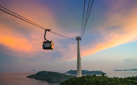 Phu Quoc Island Day Tour with Snorkeling and Cable Car Experience