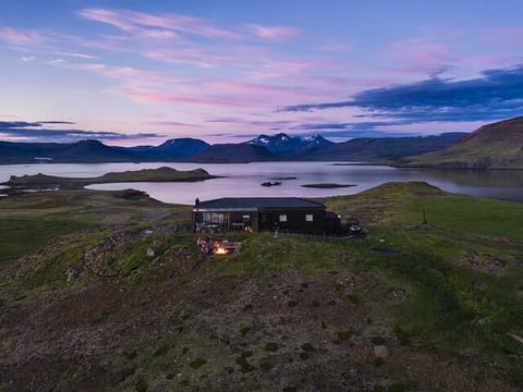 Hvammsvik Hot Springs: Private Round Trip Transfer with 2-Hour Visit, photo 5