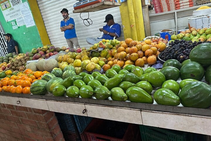 Cali's Colorful Markets: Private Tour of Colombian Fruits 4