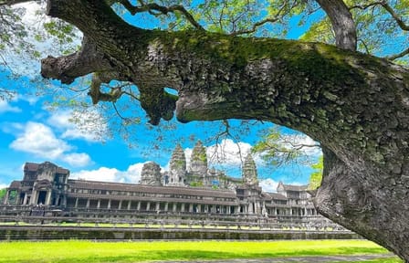 Explore Angkor Wat and Temples: 4-Day Tour in Siem Reap