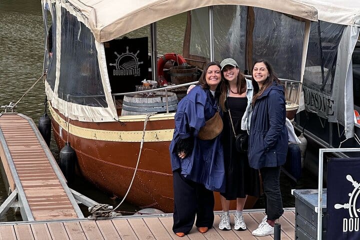 DOURO VALLEY: Premium Wine Tour, Lunch at Winery & Private Cruise