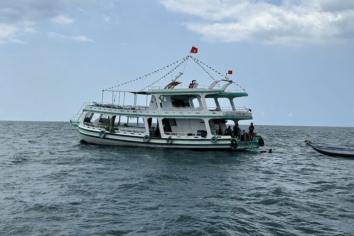 Phu Quoc Ocean Explorer and Fishing Trip 10
