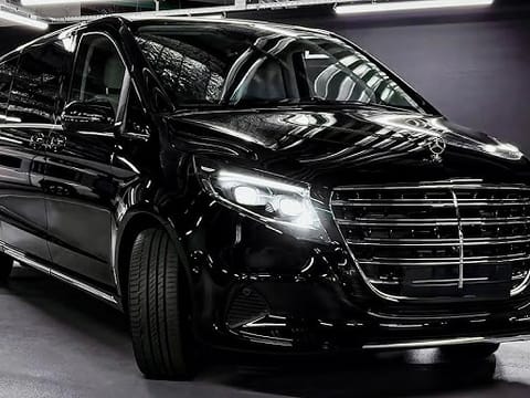 Private Transfers Reykjavik Airport - Reykjavik - Private Jet - V class 4x4 5 PAX / SUV 5 PAX