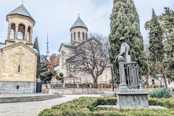Soviet Empire Collapse: Tbilisi Walking Tour with a PhD 7