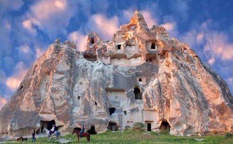 Cappadocia Day Tour from Istanbul: Avanos, Derinkuyu, Göreme