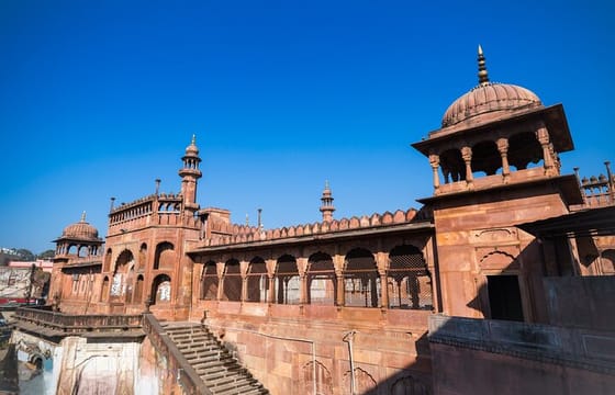 Bhopal to Delhi Ancient Monuments & Mughal Architecture