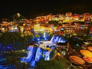 Zhangjiajie: Tianmen Mountain Day Tour + Furong Ancient Town Night Lights