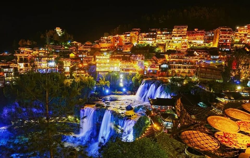Tianmen Mountain Day Tour and Night Lights in Furong Ancient Town