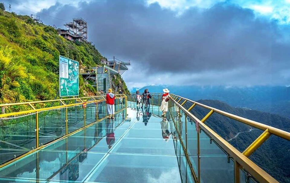 Half-Day Tour of Sapa's Dragon Cloud Glass Bridge and Silver Waterfall