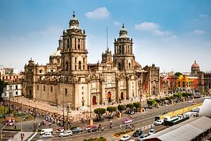 Guided Historic Downtown Walking Tour in Mexico City