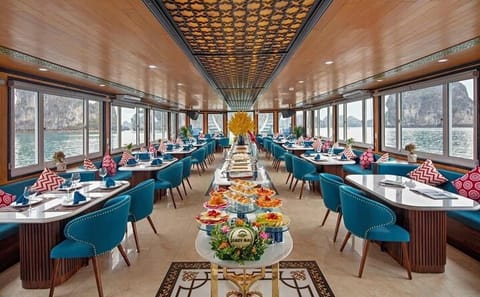Luxury Day Trip to Hạ Long Bay from Hanoi with Cruise