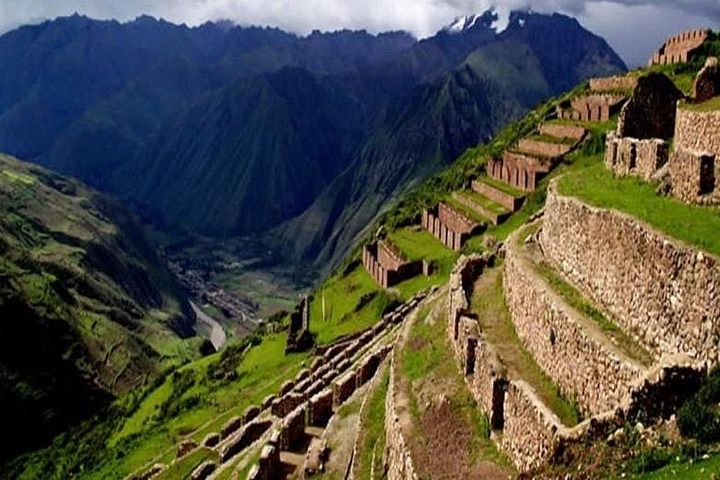 Sacred Valley Adventure: Explore Pisac, Ollantaytambo & Chinchero