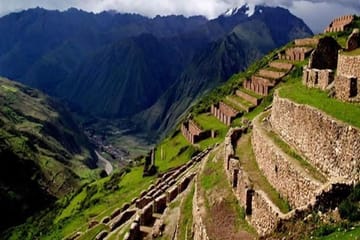 Sacred Valley Full Day Tour: Pisac and Ollantaytambo Highlights