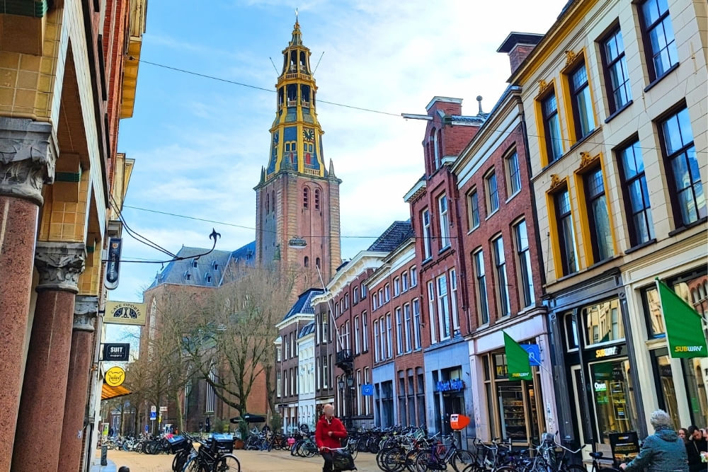 Perspective of the Akerk along the route of the Groningen scavenger hunt by Qugato.
