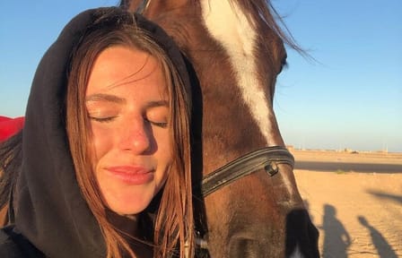 2-Hour Beach & Desert Horse Riding Experience in Hurghada