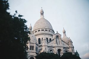  Montmartre and Seine River Dinner Cruise with Hotel pick up in Paris- 6 Hrs 
