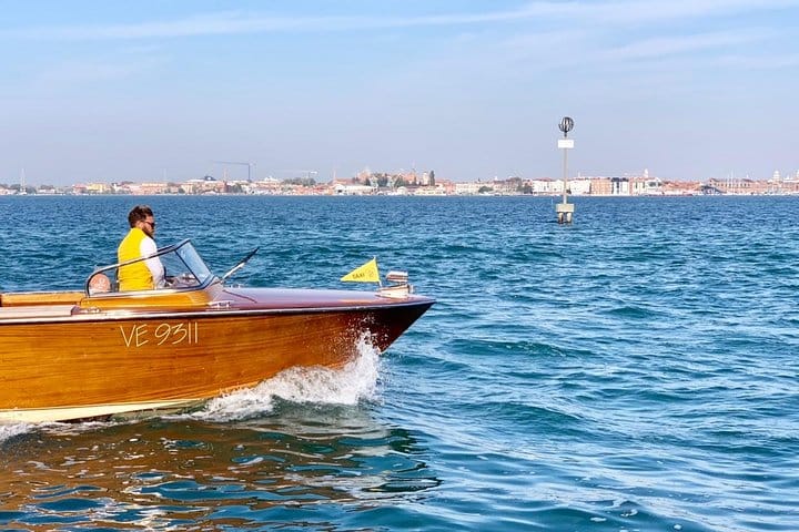 Grand Canal and Murano boat tour from Piazzale Roma SHARED TOUR 5