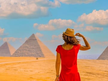 Private Tour of Giza Pyramids and Saqqara in Cairo