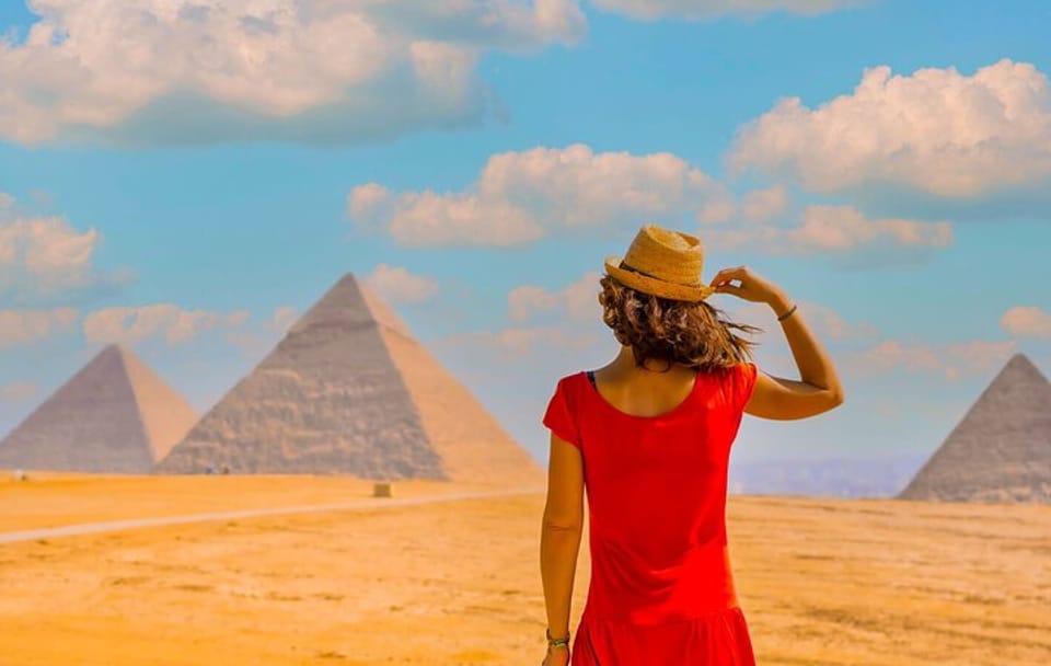 Private Tour of Giza Pyramids and Saqqara in Cairo